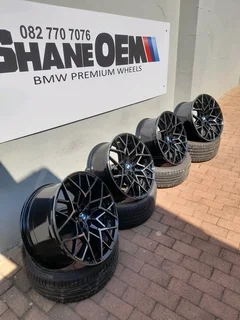 20" BMW M8  Oem mags