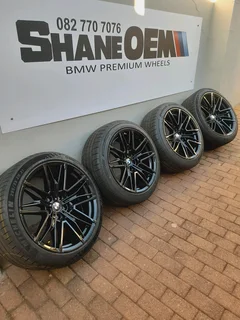 20/21' Bmw G90 M5 Oem mags and tyres