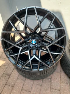 20&#34; BMW M8 Oem mags