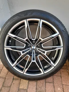 19/20&#34; BMW x3 Go1 Oem mags and tyres