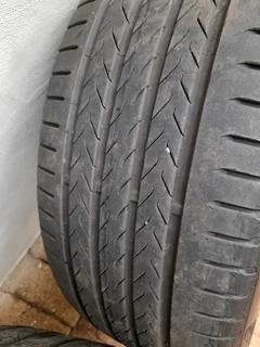 20&#34; BMW G45 g70 i70 Oem mags and tyres