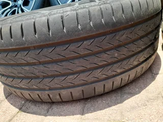 20&#34; BMW G45 g70 i70 Oem mags and tyres