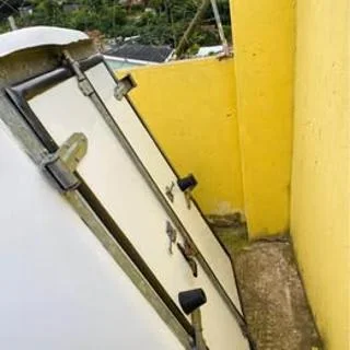 High Volume Courier canopy for NP200 and white in color