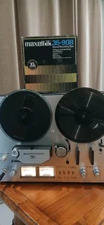 Reel to Reel tape Recorder Akai