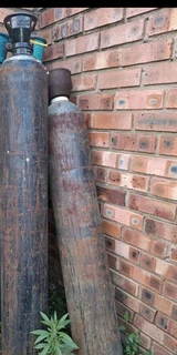 Air cylinder full of gas