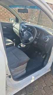 Nissan livina 1.6