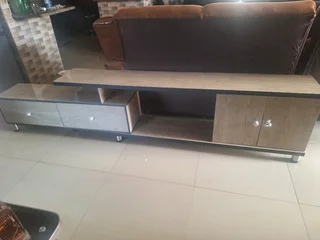 Gloss wood tv stand