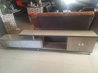 Gloss wood tv stand