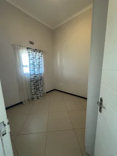 Room to rent in Buhrein Estate