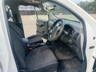 2015 NISSAN NAVARA 2.5 DIESEL