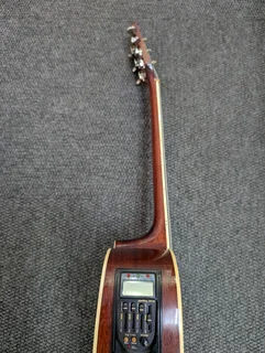 WASHBURN D10SCE HERITAGE 10 SERIES SEMI ACOUSTIC GUITAR