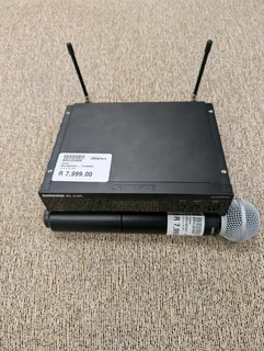 Shure Blx4r Wireless Microphone &#43; Sm58 Handheld Microphone