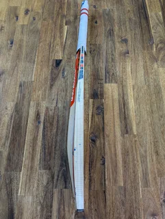 GRAY NICHOLLS PREDATOR 3 BLAZE HALESTORM CRICKET BAT - SIZE SH