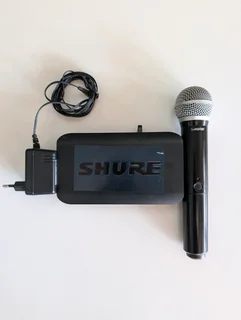 Shure Blx4 Wireless Receiver &#43; Shure Blx2 Wireless Microphone