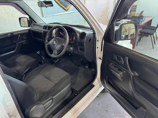 2013 SUZUKI JIMNY 1.3