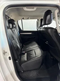 2017 TOYOTA HILUX 2.8 GD-6 RAIDER 4X4 A/T P/U D/C