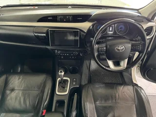 2017 TOYOTA HILUX 2.8 GD-6 RAIDER 4X4 A/T P/U D/C