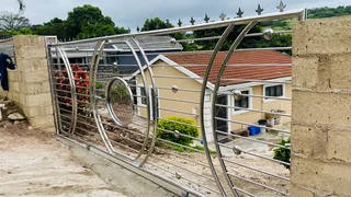 Gates and balustrades