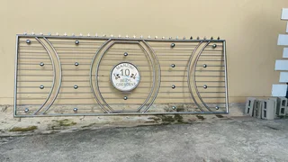 Gates and balustrades