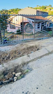 Gates and balustrades