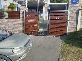 Gates and balustrades