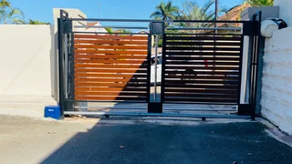 Gates and balustrades