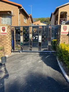 Gates and balustrades