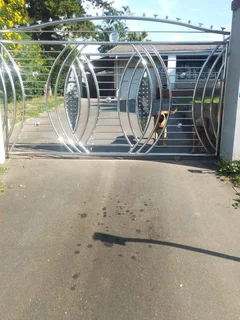 Gates and balustrades