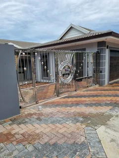 Gates and balustrades