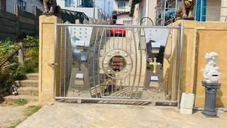 Gates and balustrades