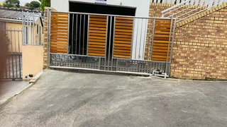 Gates and balustrades