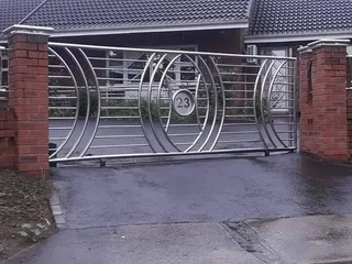 Gates and balustrades