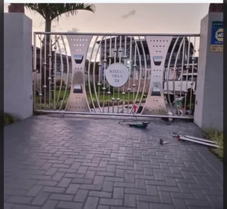 Gates and balustrades