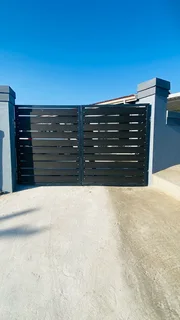 Gates and balustrades