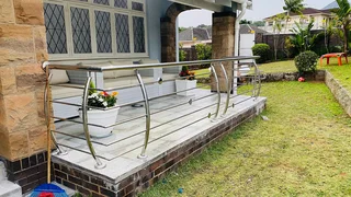 Gates and balustrades