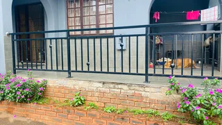 Gates and balustrades