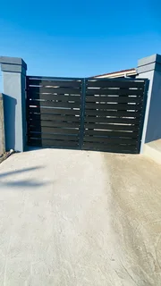 Gates and balustrades