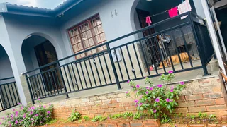 Gates and balustrades