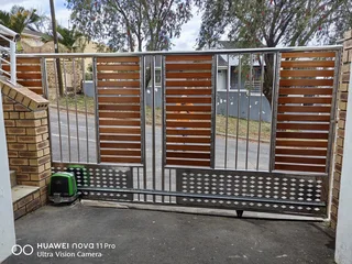 Gates and balustrades