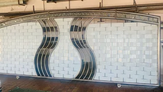 Gates and balustrades