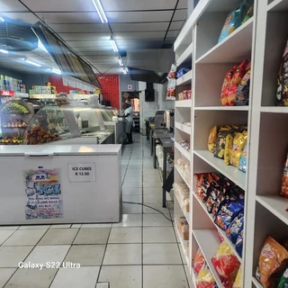 Supermarket and takeaways For Sale
