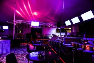 Nightclub/Lounge/23 rooms for sale (Springs)
