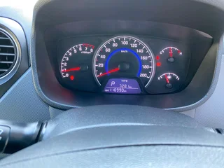 Hyundai grandi10 2018,1.0 auto.