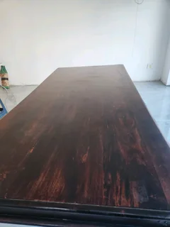 Dinning Table R5000 neg