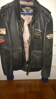Harley Davidson leather jacket, L size, in good condition, vintage style, bargain