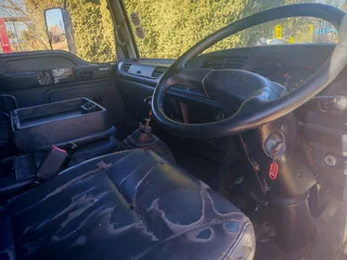 USED 2010 ISUZU FSP 8 TON BOX BODY TRUCK FOR SALE