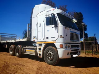 USED 2009 FREIGHTLINER CAT C15-515 FOR SALE