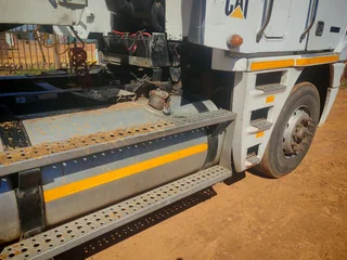 USED 2009 FREIGHTLINER CAT C15-515 FOR SALE