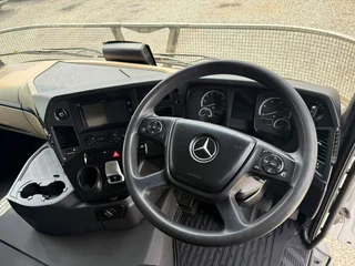 USED 2022 MERCEDES-BENZ ACTROS 2845 FOR SALE (2)