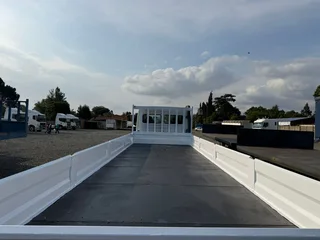 USED 2015 MERCEDES-BENZ 2628 AXOR WITH 8.5M DROPSIDE BODY FOR SALE